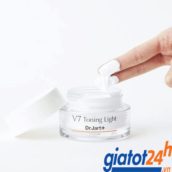 Dr.Jart V7 Toning Light có thực sự thần thánh như lời đồn? 7 kem dr.jart v7 toning light có tốt không