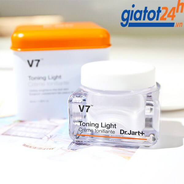 kem dưỡng trắng tái tạo da dr.jart+ v7 toning light có tốt không